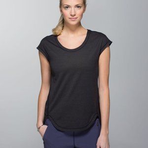 EUC Lululemon Runamuck Tee - Black - Cap Sleeve - Size 8